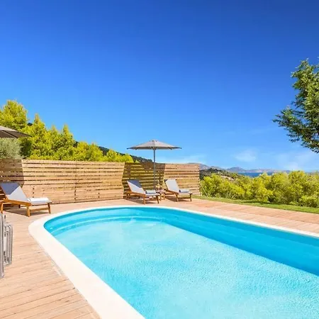 Ai Giannis Sleeps 6 Pool Air Con Wifi *