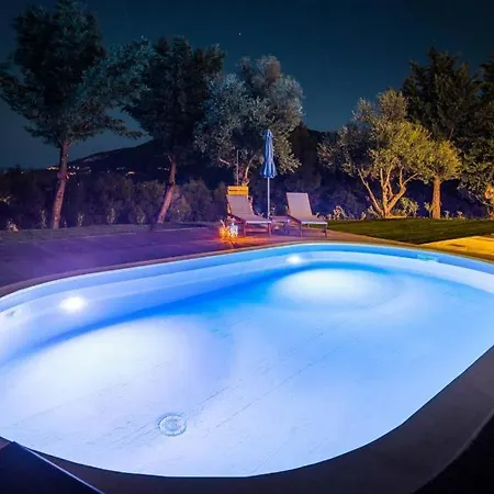 Ai Giannis Sleeps 6 Pool Air Con Wifi ヴィラ *