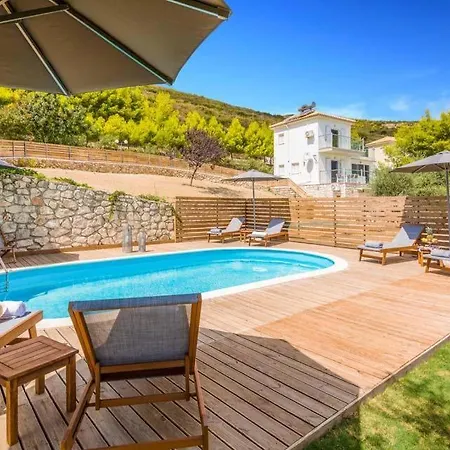 ヴィラ Ai Giannis Sleeps 6 Pool Air Con Wifi *