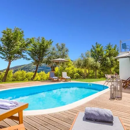 ヴィラ Ai Giannis Sleeps 6 Pool Air Con Wifi Keri