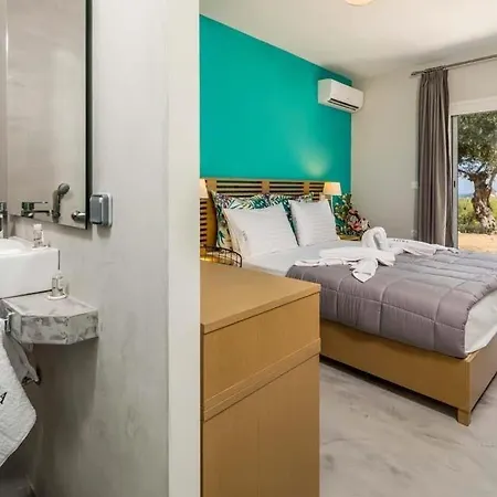 Ai Giannis Sleeps 6 Pool Air Con Wifi ヴィラ *