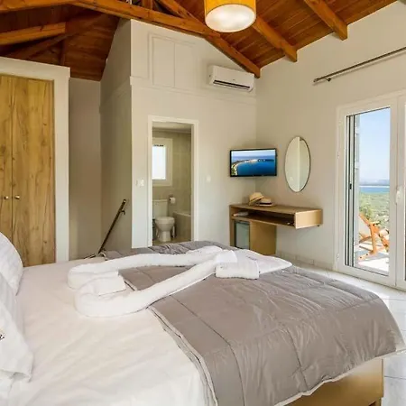Ai Giannis Sleeps 6 Pool Air Con Wifi Keri